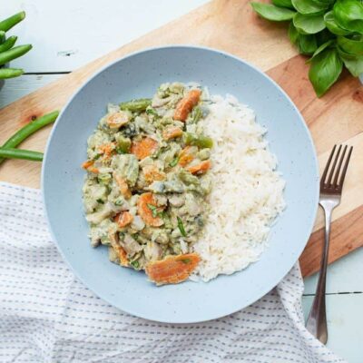 1086. thai green chicken curry