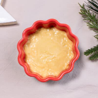 639. pureed white chocolate cake with custard